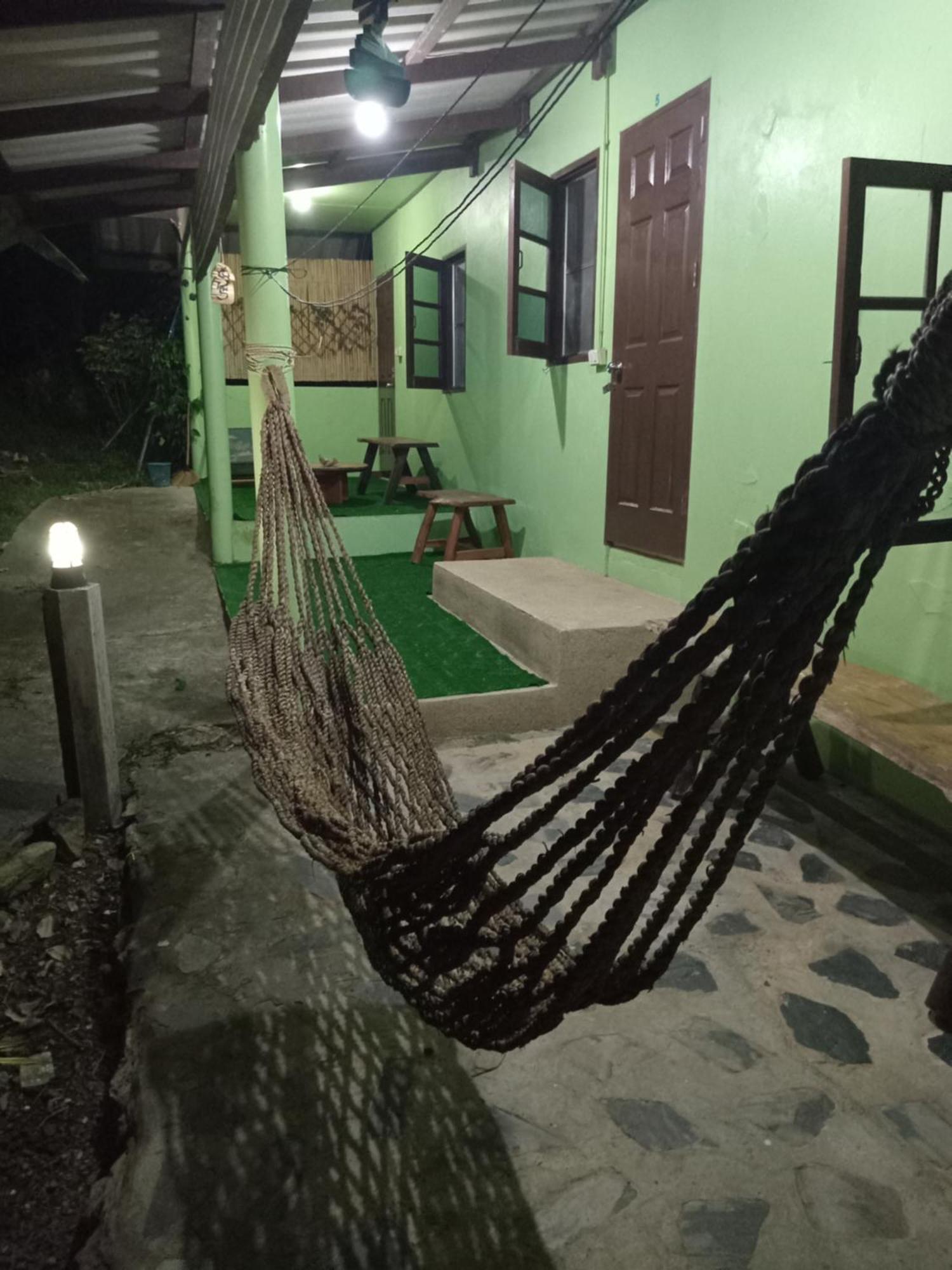 Hill Station Hostel At Chor Chaba Ko Kut Exterior foto